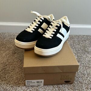 Steve Madden Ninja sneakers